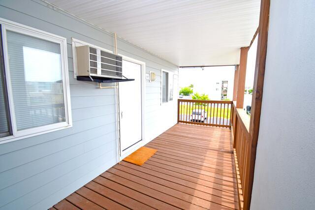 Exterior - 424 Lark Ln