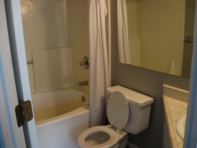 Building Photo - (52HU#13-101) Littleton Location - Studio