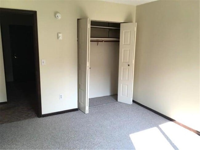 Foto del edificio - 106 Edgewood St