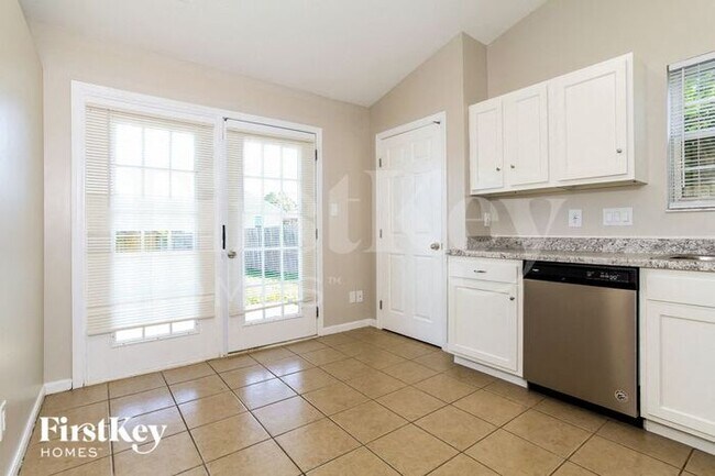 Foto del edificio - 977 Hathaway Drive