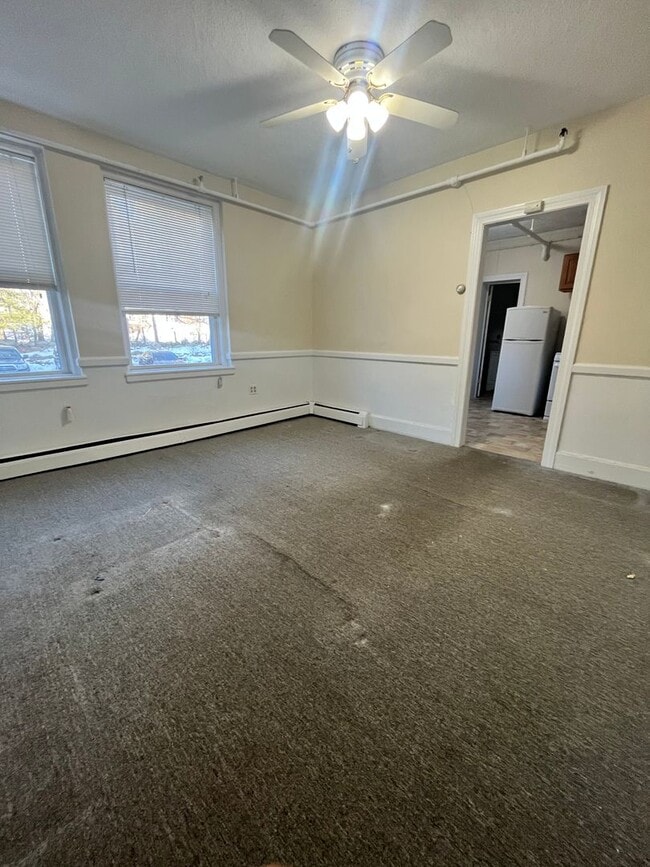 Foto del edificio - 423 Pelham St