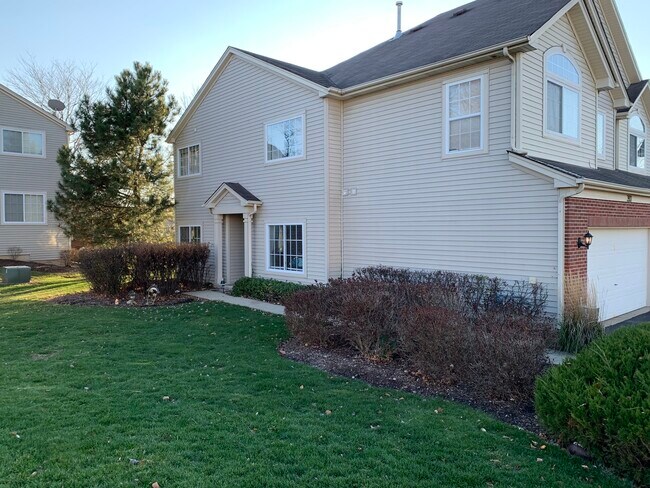 Foto del edificio - 390 Abington Woods Dr