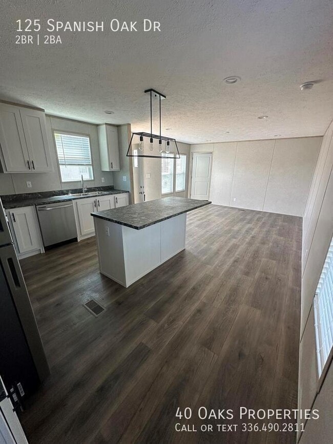 Foto del edificio - 125 Spanish Oak Dr