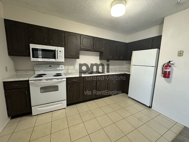 Building Photo - 1305 18th St