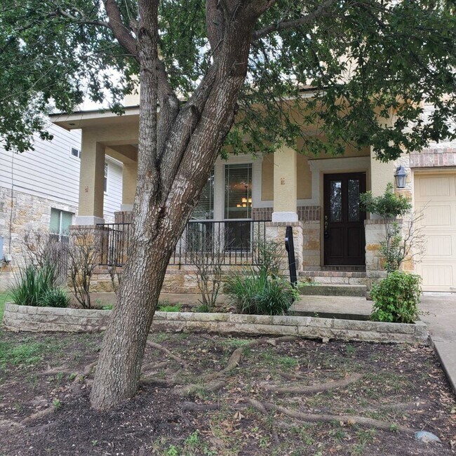 Building Photo - Elegant 4-Bedroom Family Haven with Premiu...