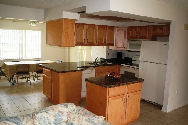 Foto del edificio - BRIGHT & CLEAN  2/2/1