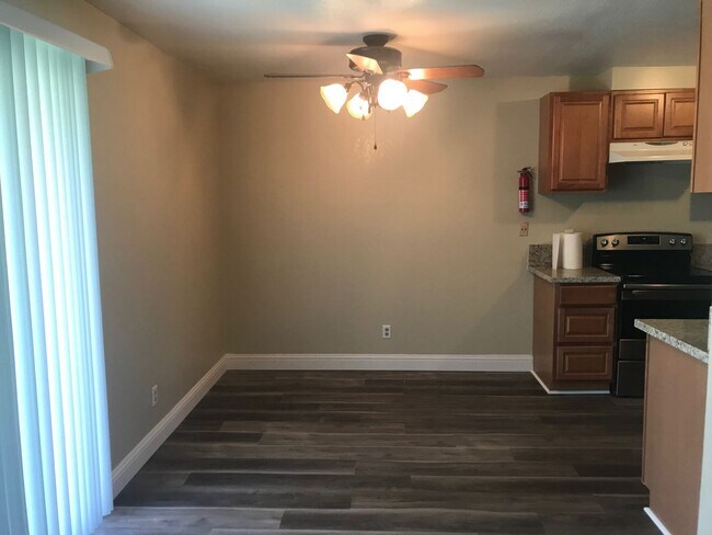 Foto del edificio - 3591 Quail Lakes Dr