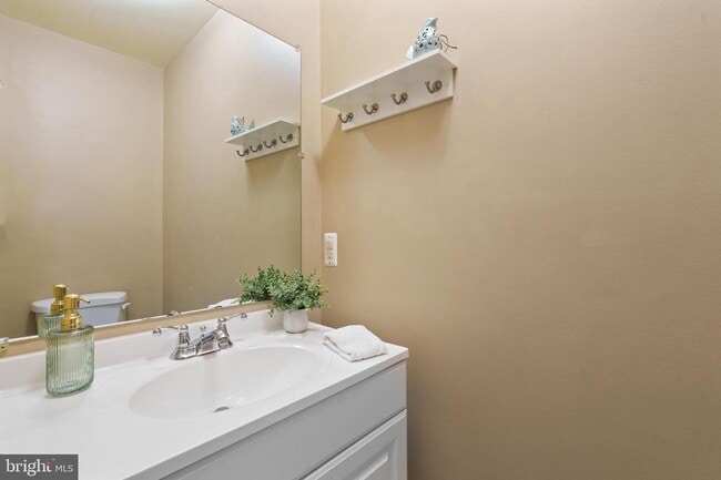 Powder Room - 5503 Swift Current Ct