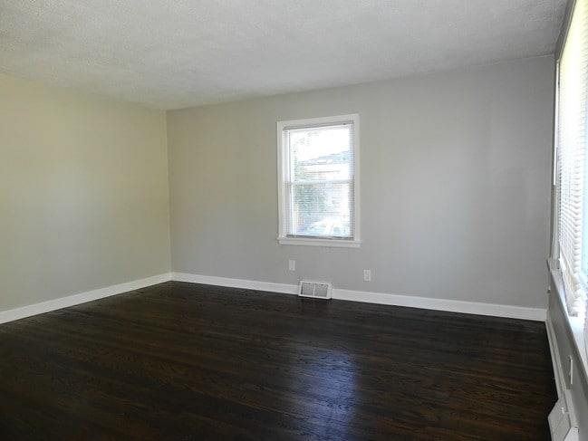 Building Photo - 7912 Jonquil Dr