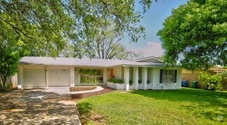 Building Photo - 2119 Flamingo Dr