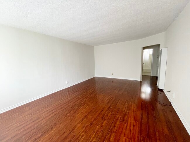 living room - 1537 Potrero Grande Dr