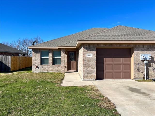 Building Photo - 941 Robineta Ln