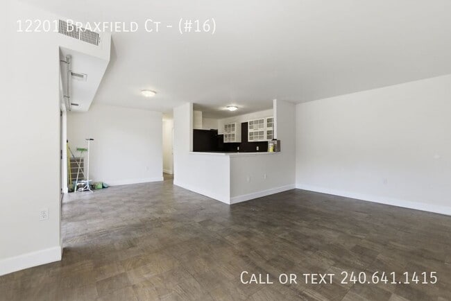 Foto del edificio - 12201 Braxfield Ct