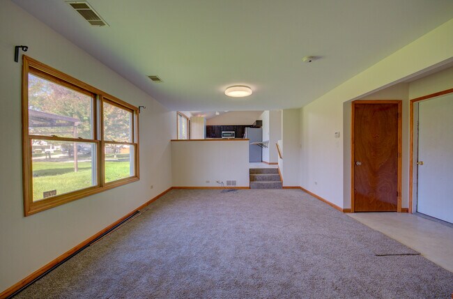 Foto del edificio - 1409 Gilray Dr