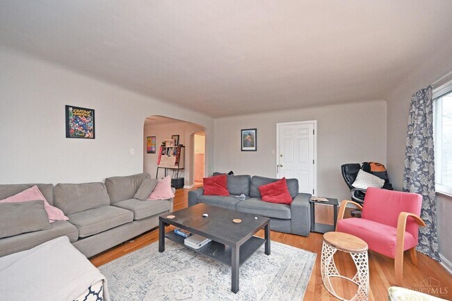 Foto del edificio - 7558 Montgomery Rd