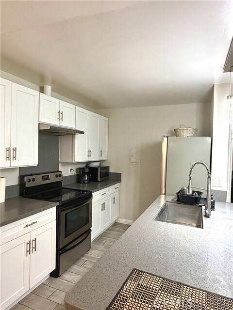 Foto del edificio - 5460 White Oak Ave