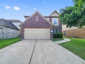 Building Photo - 20911 Foxwood Glen Ln