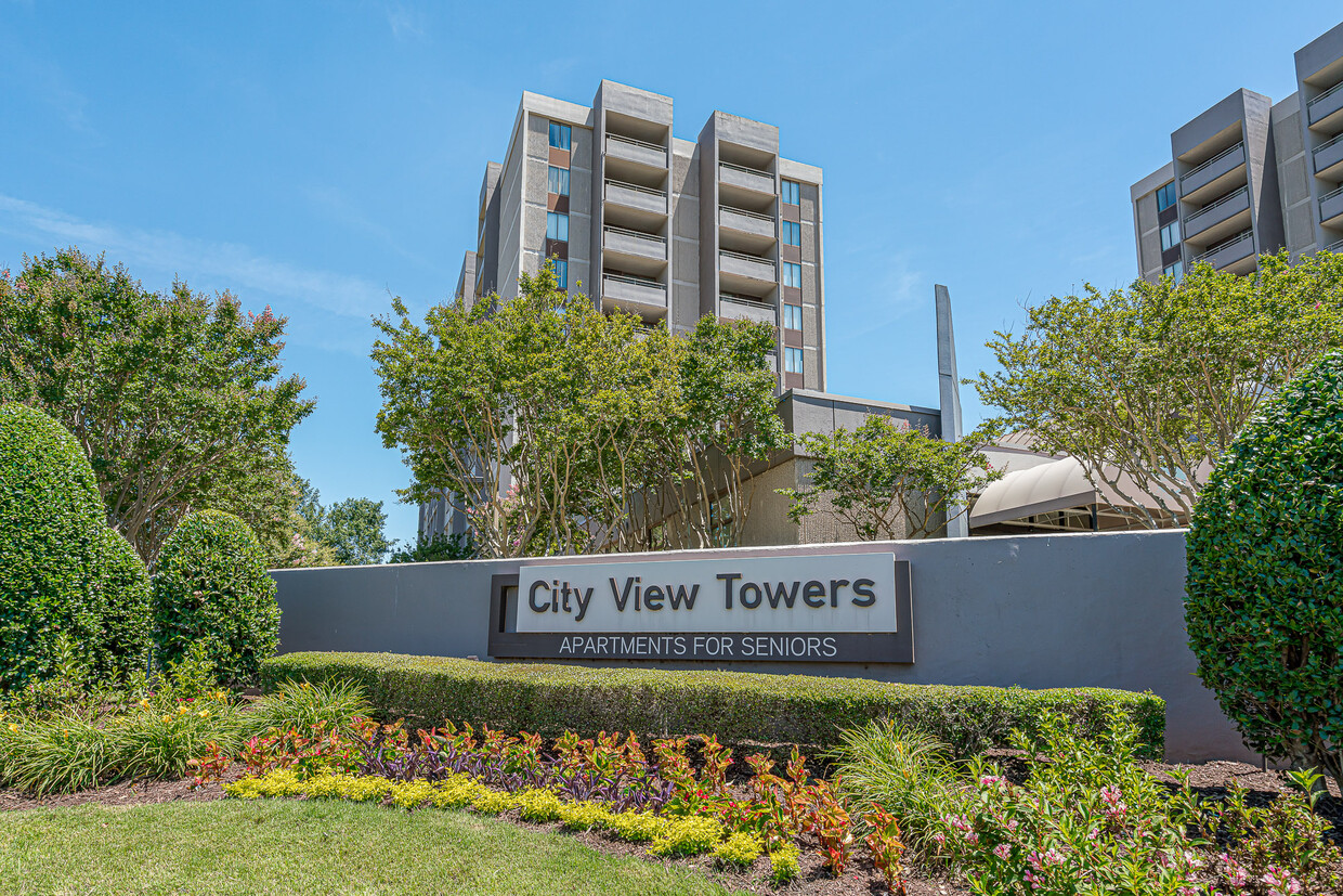 Foto principal - City View Towers - 62+ Senior Apartments