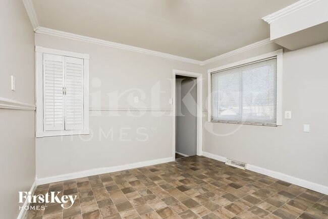 Building Photo - 525 Lula Dr