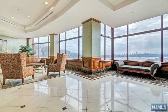 Foto del edificio - 100 Old Palisade Rd