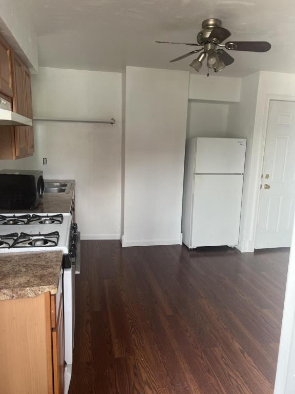 Photo - 3805 Howley St House