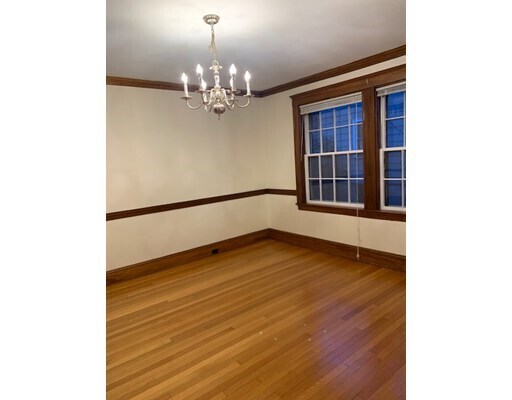 Foto del edificio - 67 Trowbridge Ave
