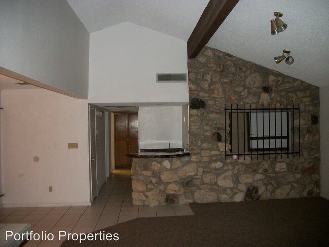 Building Photo - 3204 La Costa St