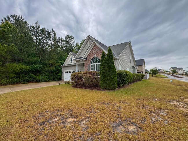 Foto del edificio - Gorgeous 3 Bed 2.5 Bath Home on Corner Lot