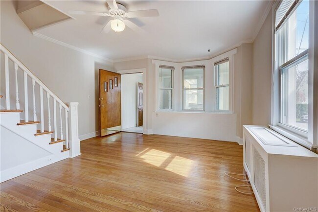 Foto del edificio - 801 Hall St