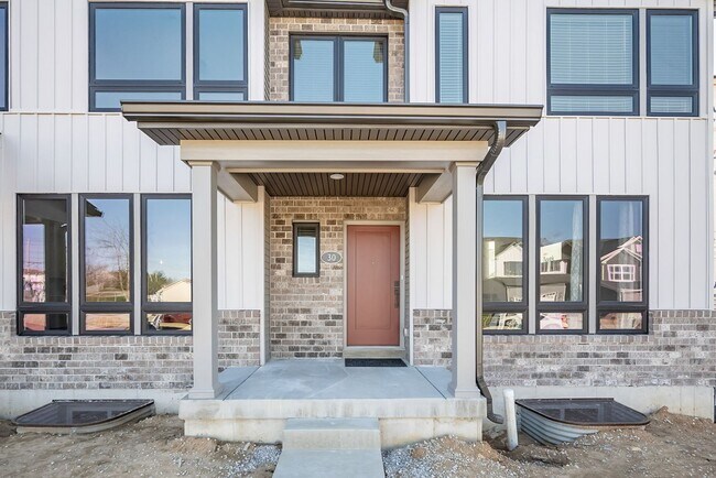 Foto del edificio - Brand New Construction For Lease