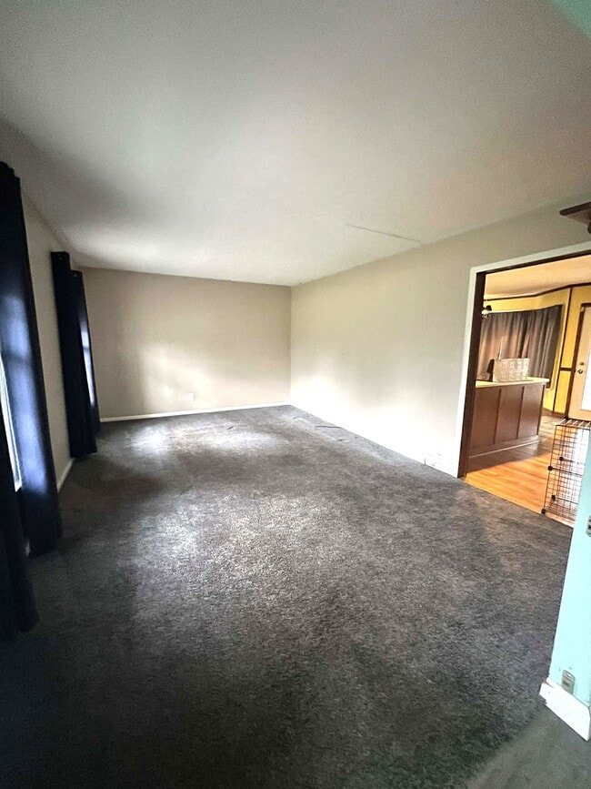 Photo - 1820 Perry Crossing Rd House