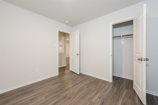 Foto del edificio - 22332 Merlin St