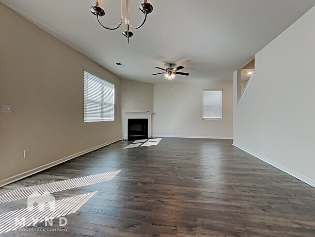 Building Photo - 1572 Denver Way