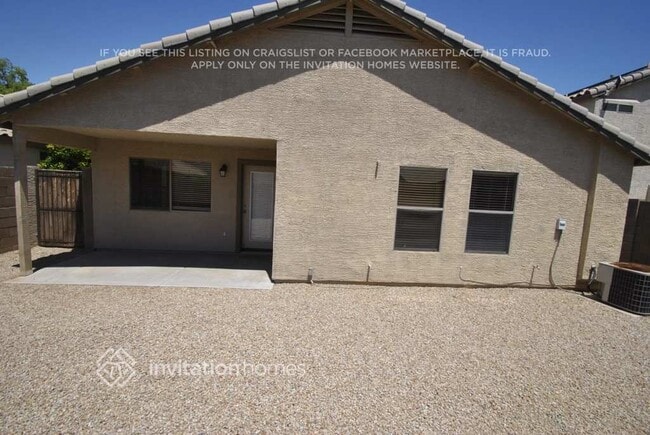 Foto del edificio - 12809 W Roanoke Ave