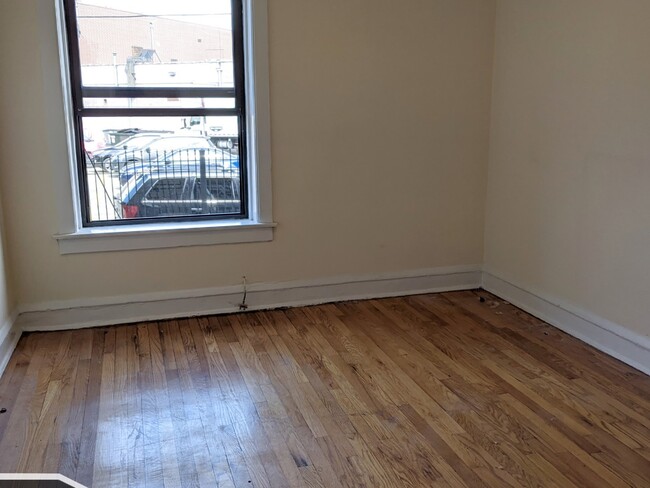 Foto del edificio - 2651 N Spaulding Ave