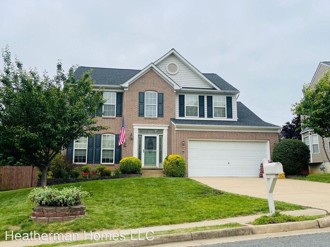 Primary Photo - 4 br, 2.5 bath House - 6 Stoneridge Court