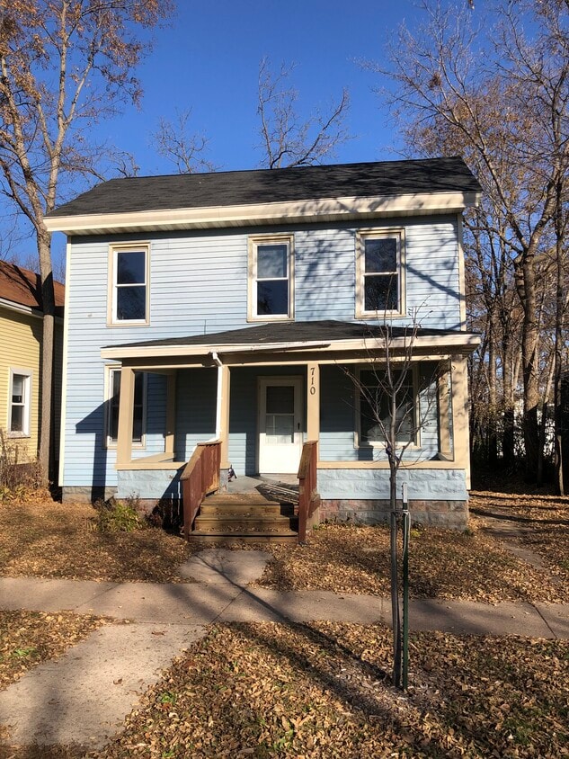 710 Menomonie St, Eau Claire, WI 54703 House Rental in Eau Claire, WI