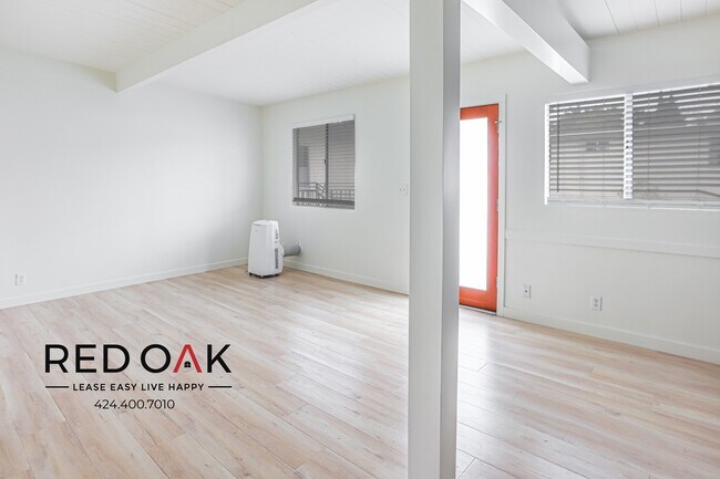 Foto del edificio - New Completely Remodeled Charming Vintage ...