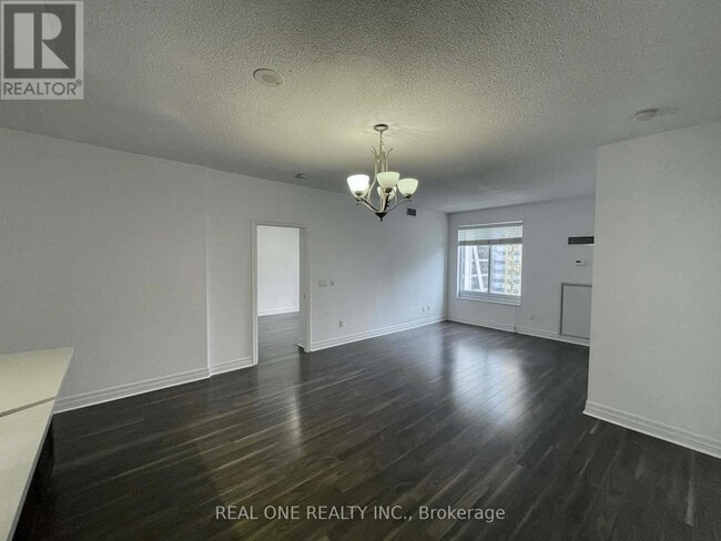 Building Photo - 35 Balmuto St