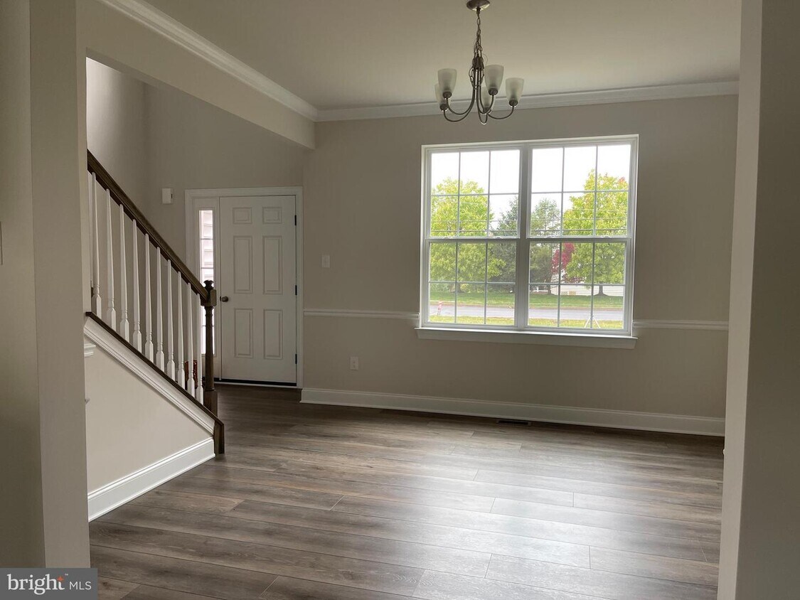 Foto principal - 3020 Whitehall Rd