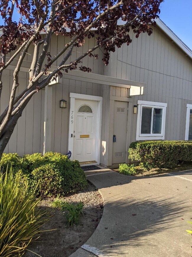 Foto del edificio - 769 Foster City Blvd