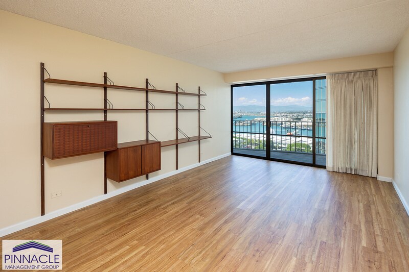Foto principal - 700 Richards St