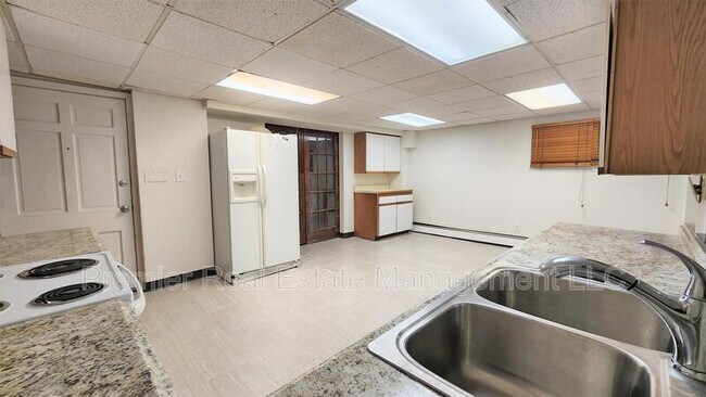 Building Photo - 8567 W 108th Ave