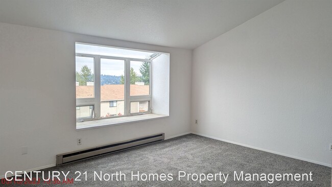 Building Photo - 2 br, 1.5 bath House - 1315 S Puget Dr #C32