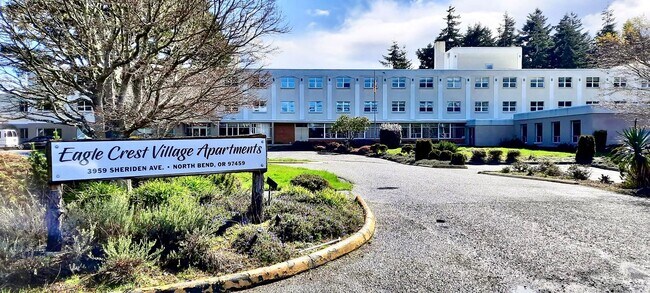 Foto del edificio - Eagle Crest Village Apartments #328: 1bdrm/1bath – All Utilities & Wi-Fi Included!