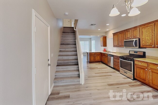 Building Photo - 1686 Tristan Flower Ave