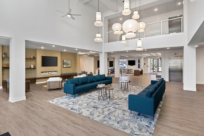 VistaRiverwest-Lobby2 - Vista Riverwest