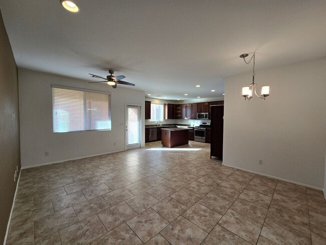 Foto del edificio - 3 BEDROOM, 2 1/2 BATHROOM, 2 STORY HOME in NW Las Vegas!!!