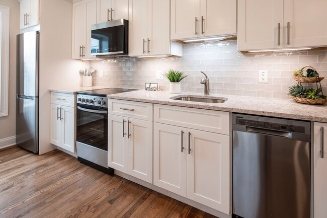 Interior Photo - The Parkview at Polifly: In-Unit Washer & ...
