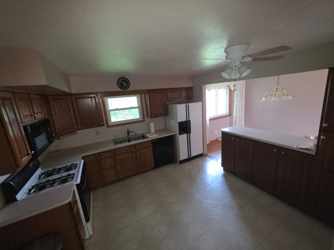 Building Photo - 2908 Bowmen Ln